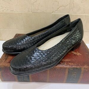Trotters Lane Black Brazilian Women Leather Flats, 8N, EUC